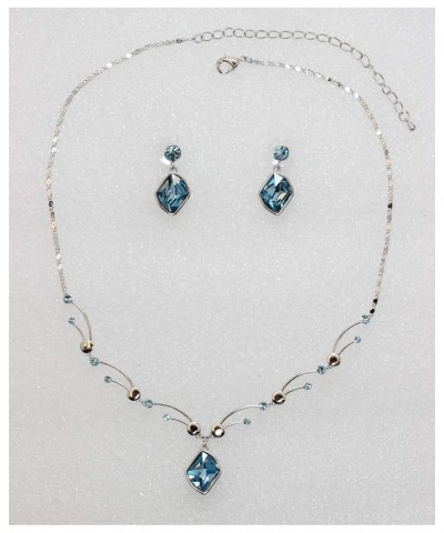 Gorgeous Aqua Swarovski Crystal Floral Necklace Earrings Set Aqua $19.90 Jewelry Sets